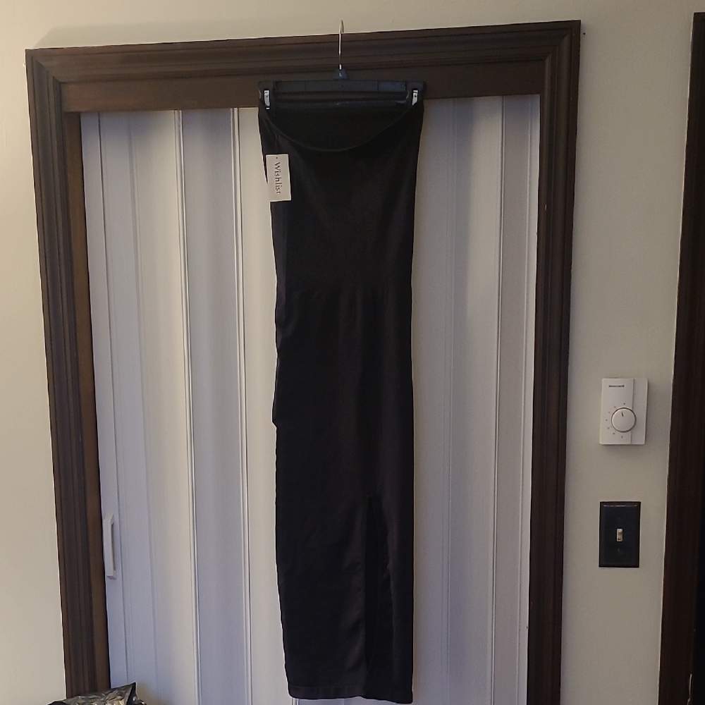 Black Sleeveless Maxi Dress